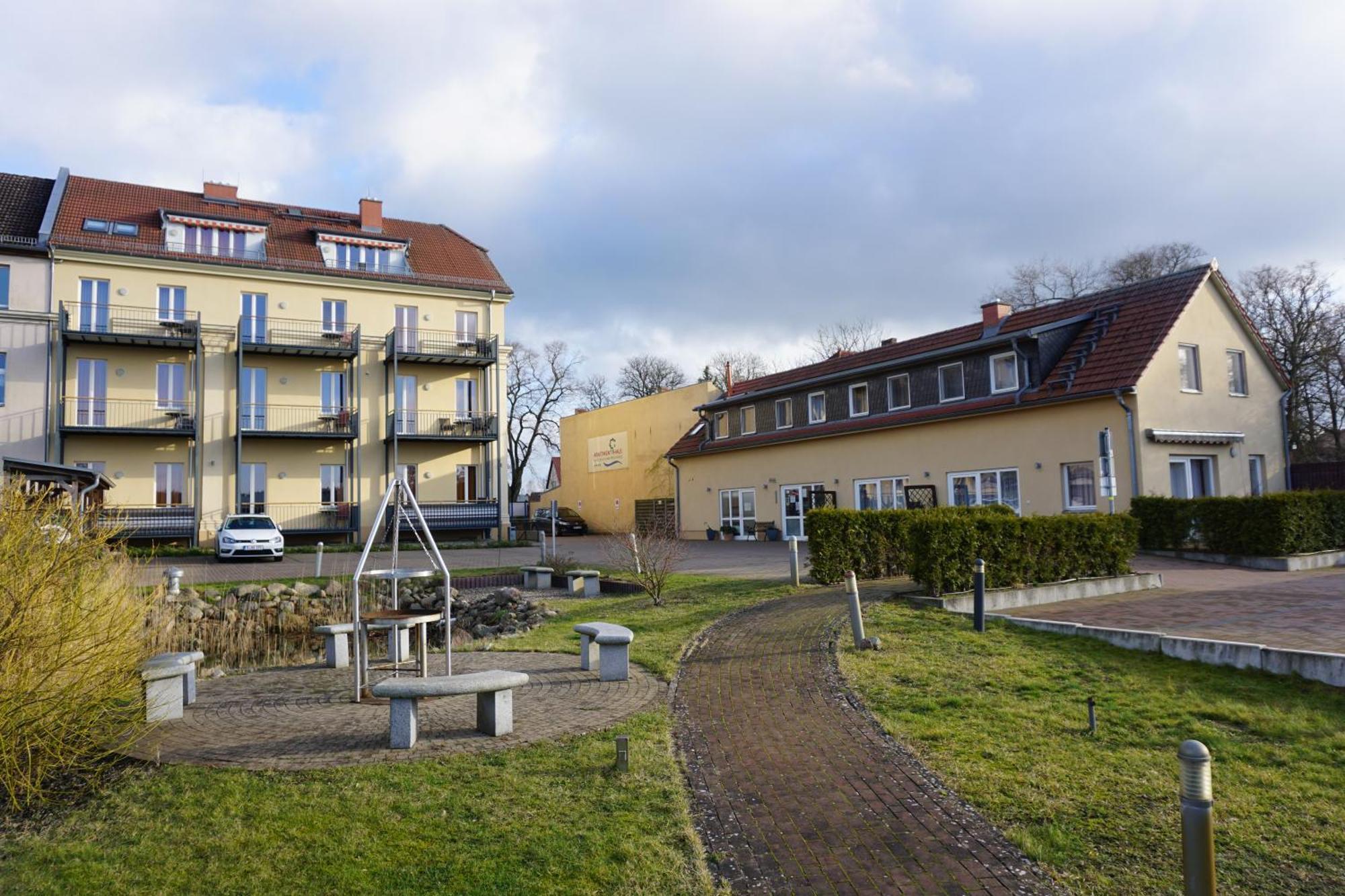 Einraumapartment Im Erdgeschoss Mit Seeblick Rheinsberg Ngoại thất bức ảnh